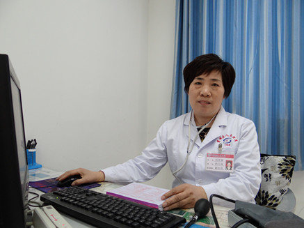 刘怀荣 副主任医师，消化内科副主任